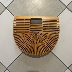 🩷SALE $5/30Elegant Tan Bamboo Clutch